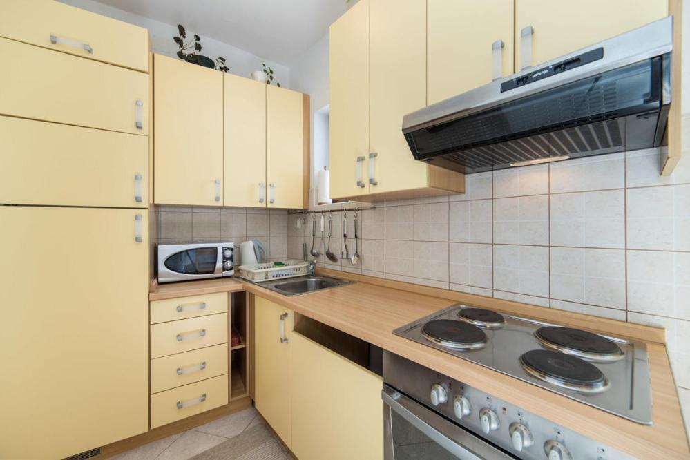 Apartments Dominko Брист Екстер'єр фото
