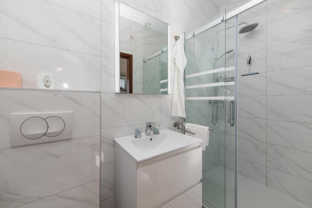 Apartments Dominko Брист Екстер'єр фото